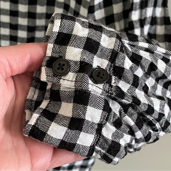 Adrorable, soft, PIXLEY top!! - Picture 4 of 4